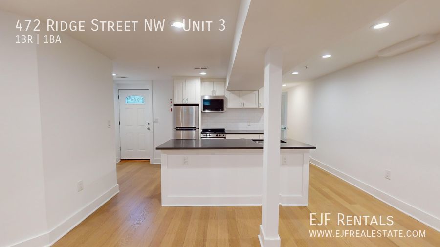 Spacious 800 Square Foot One Bedroom Plus Den W/Modern Updates, Updated Appliances, Washer/Dryer In Unit & More! property image