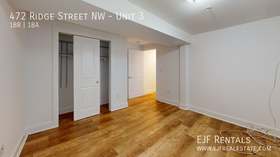 Spacious 800 Square Foot One Bedroom Plus Den W/Modern Updates, Updated Appliances, Washer/Dryer In Unit & More! property image