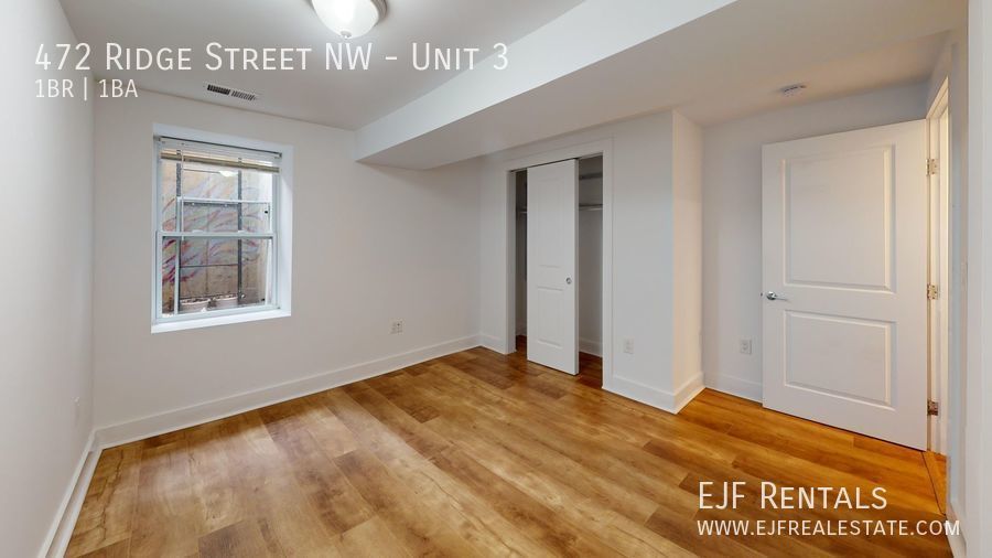 Spacious 800 Square Foot One Bedroom Plus Den W/Modern Updates, Updated Appliances, Washer/Dryer In Unit & More! property image