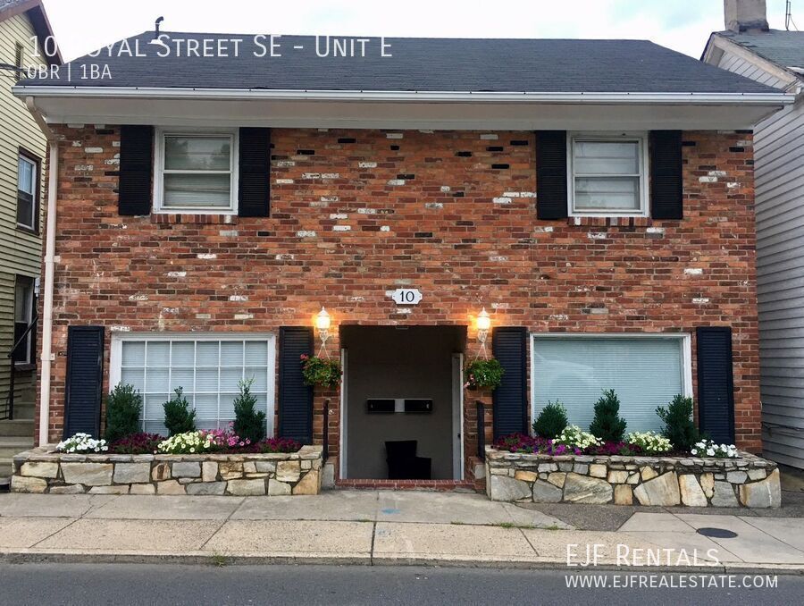 Nice Historic District Efficiency property image