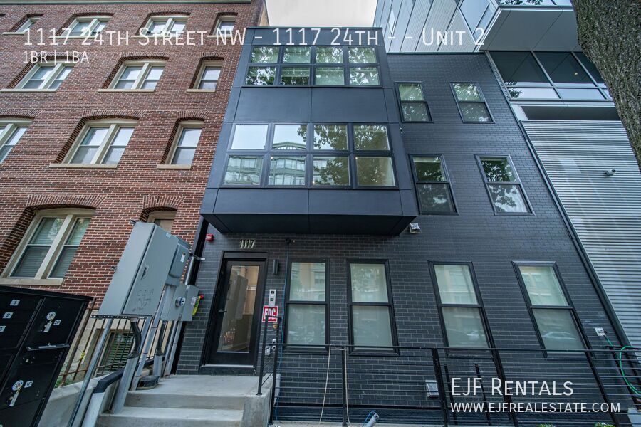 West End State of the Art One Bedroom/One Bathroom-Private Patio/Pets Welcomed property image