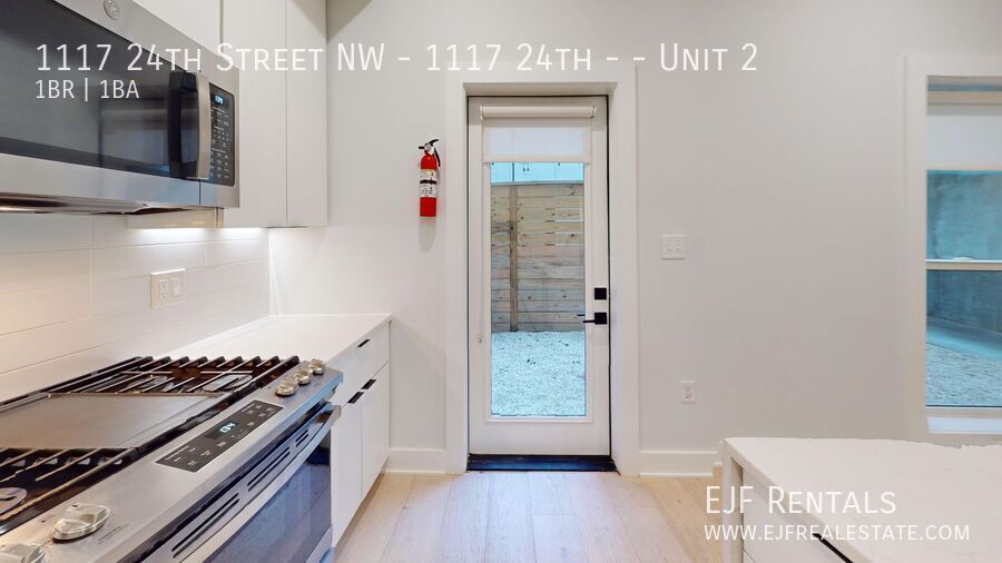 West End State of the Art One Bedroom/One Bathroom-Private Patio/Pets Welcomed property image