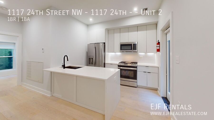 West End State of the Art One Bedroom/One Bathroom-Private Patio/Pets Welcomed property image