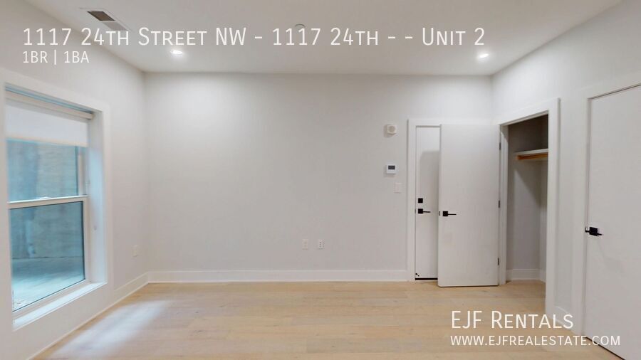 West End State of the Art One Bedroom/One Bathroom-Private Patio/Pets Welcomed property image
