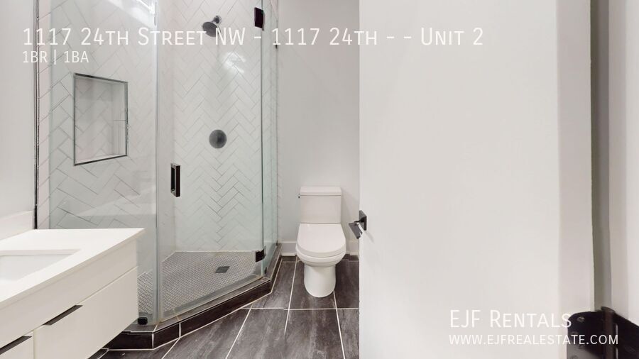 West End State of the Art One Bedroom/One Bathroom-Private Patio/Pets Welcomed property image