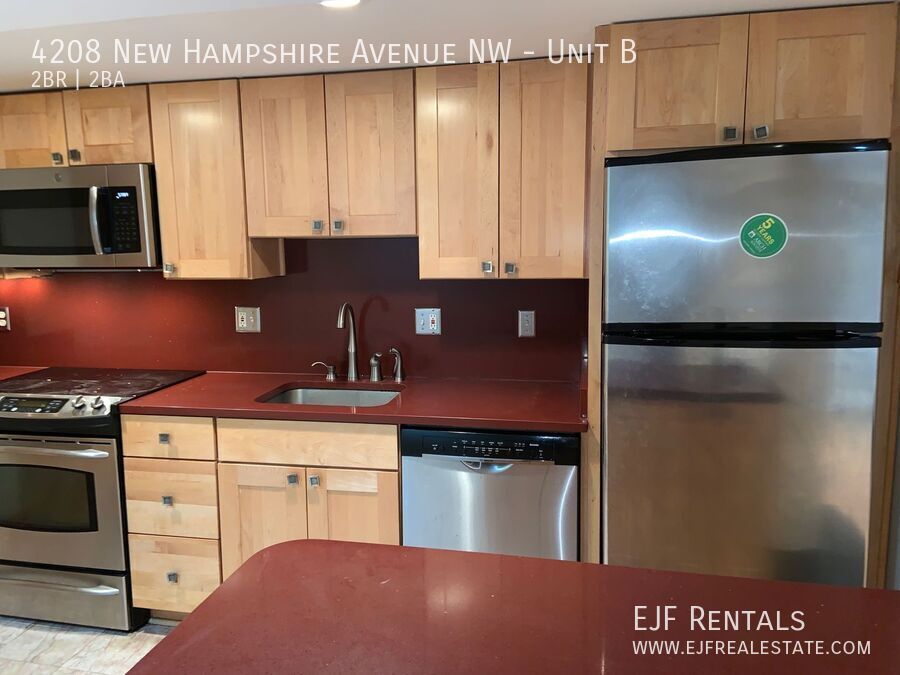 Spacious Two Bedroom Two Bathroom Petworth Apartment! property image