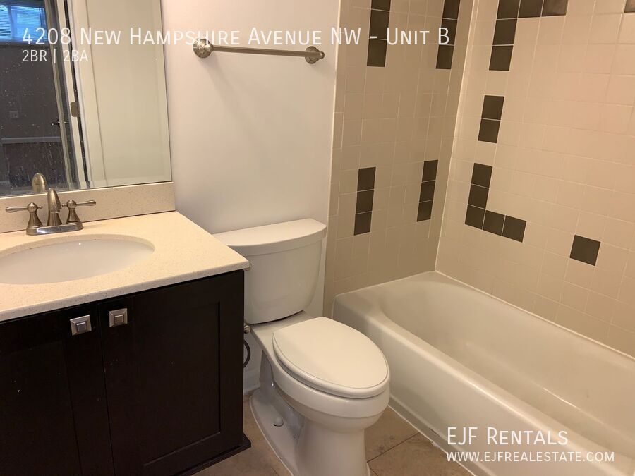 Spacious Two Bedroom Two Bathroom Petworth Apartment! property image