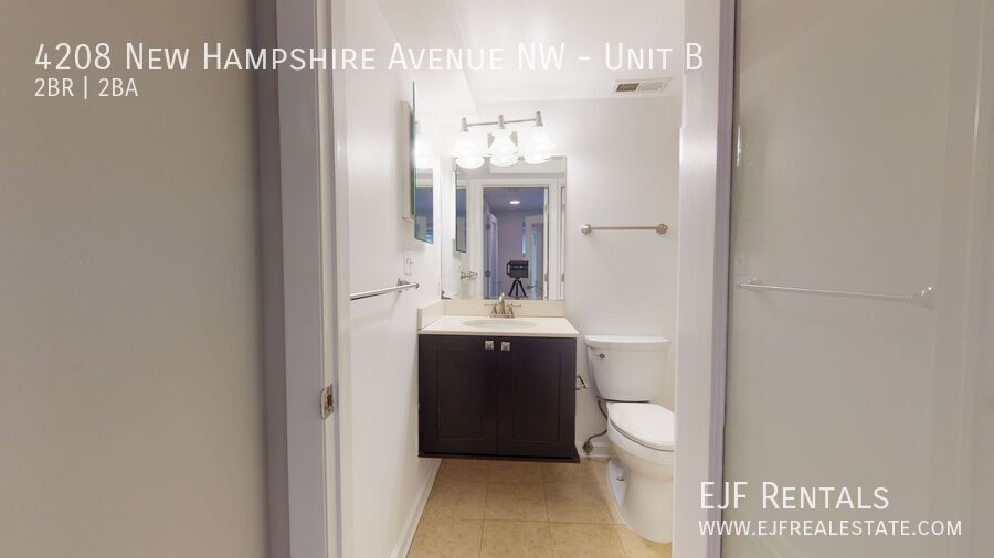 Spacious Two Bedroom Two Bathroom Petworth Apartment! property image