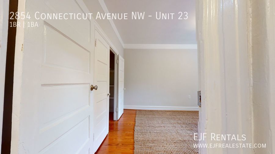 Bright & Sunny Large One Bedroom With Vaulted Ceilings, Modern Updates W/Parking On Connecticut Ave! property image