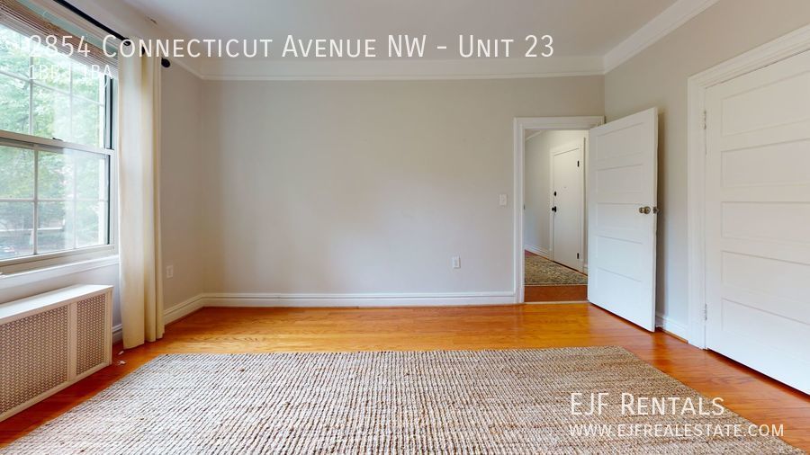 Bright & Sunny Large One Bedroom With Vaulted Ceilings, Modern Updates W/Parking On Connecticut Ave! property image