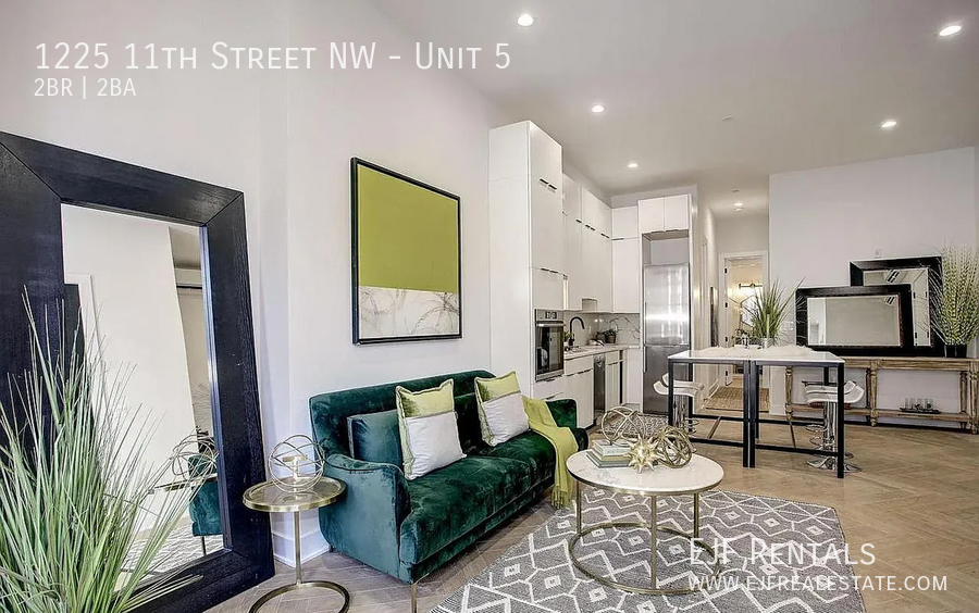 Two Bedroom Fully Updated Unit in Logan Circle- Special Offer to Rent! property image