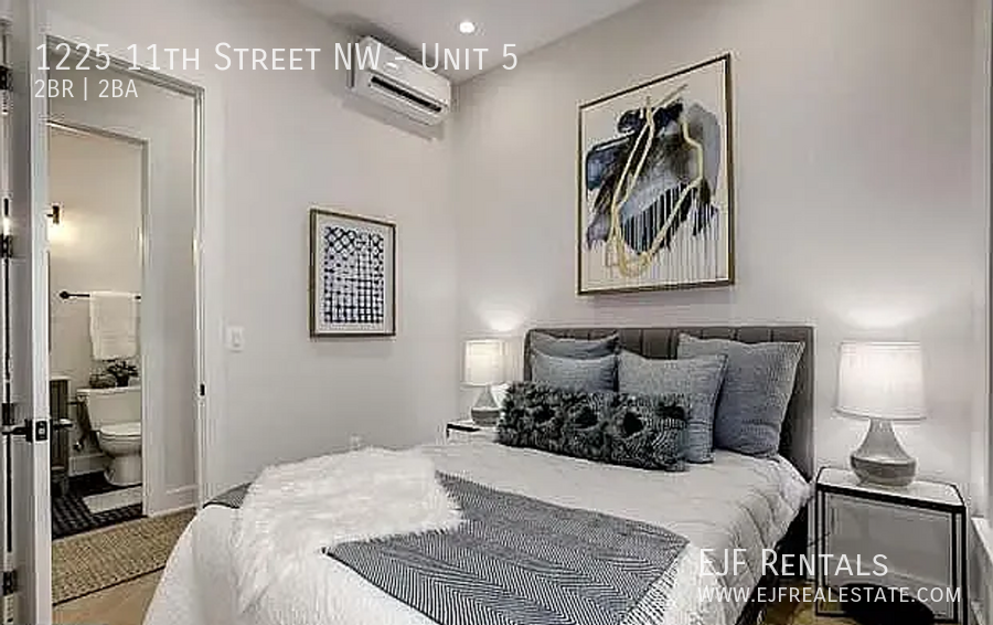 Two Bedroom Fully Updated Unit in Logan Circle- Special Offer to Rent! property image