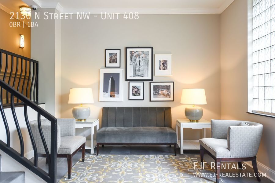 Dupont East Studio Apartment W/Private Roof Deck, Built-In Shelving, & More! property image