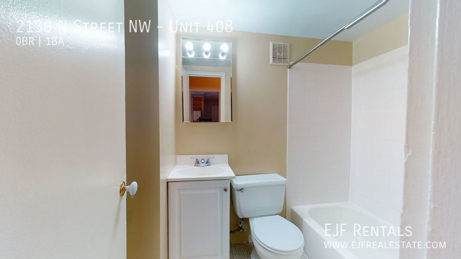 Dupont East Studio Apartment W/Private Roof Deck, Built-In Shelving, & More! property image