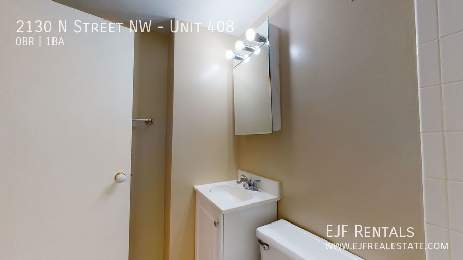 Dupont East Studio Apartment W/Private Roof Deck, Built-In Shelving, & More! property image