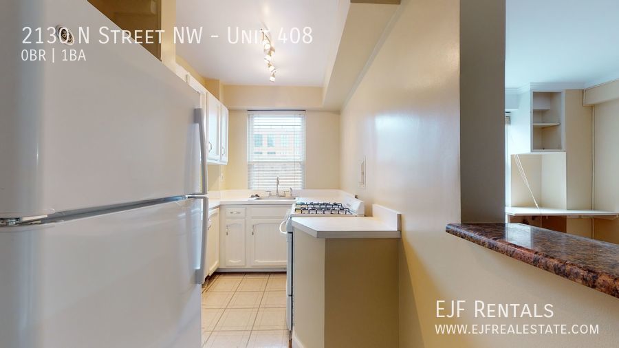 Dupont East Studio Apartment W/Private Roof Deck, Built-In Shelving, & More! property image