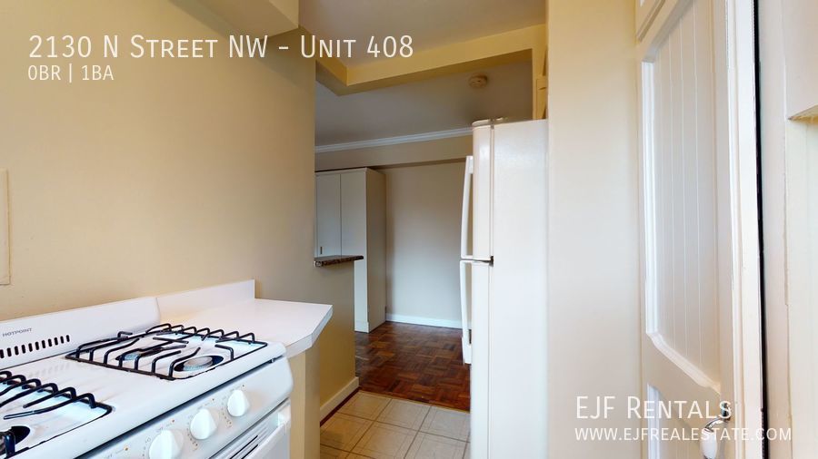 Dupont East Studio Apartment W/Private Roof Deck, Built-In Shelving, & More! property image