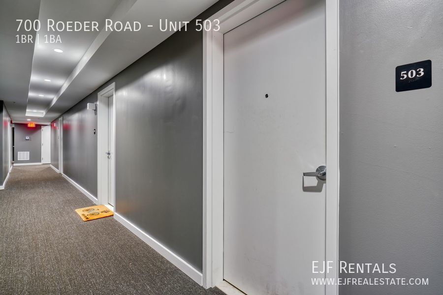 Sleek and Modern One Bedroom Condo for Rent-Panoramic Views, Natural Light, Updated Appliances & More! property image