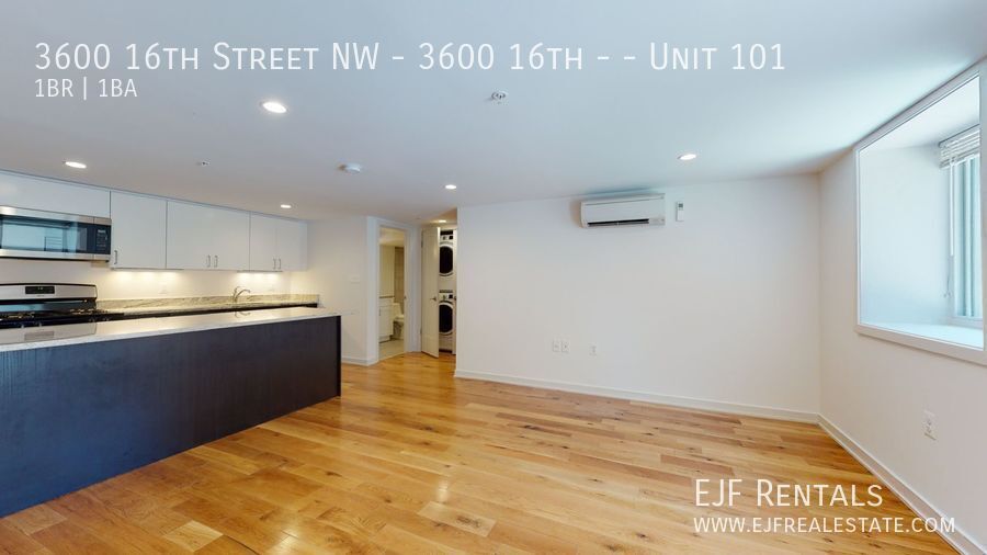 Sleek and Updated One Bedroom/One Bathroom in Mount Pleasant W/Stacked Washer/Dryer, Stainless Steel Appliances, & More! property image