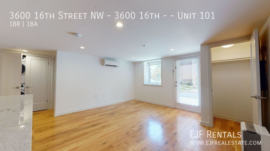 Sleek and Updated One Bedroom/One Bathroom in Mount Pleasant W/Stacked Washer/Dryer, Stainless Steel Appliances, & More! property image