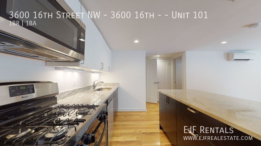 Sleek and Updated One Bedroom/One Bathroom in Mount Pleasant W/Stacked Washer/Dryer, Stainless Steel Appliances, & More! property image