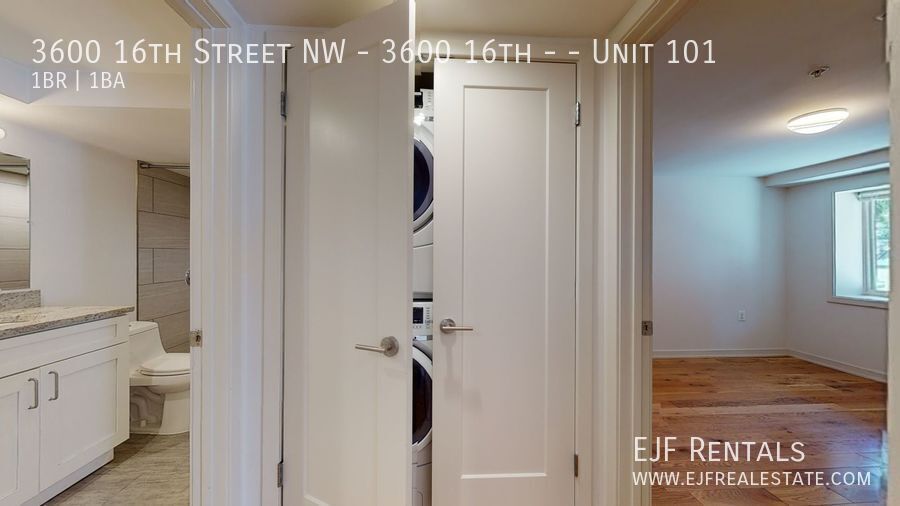 Sleek and Updated One Bedroom/One Bathroom in Mount Pleasant W/Stacked Washer/Dryer, Stainless Steel Appliances, & More! property image