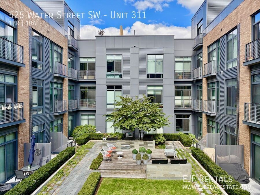 Southwest Water Front One Bedroom W/All Amenities! Fantastic Location property image