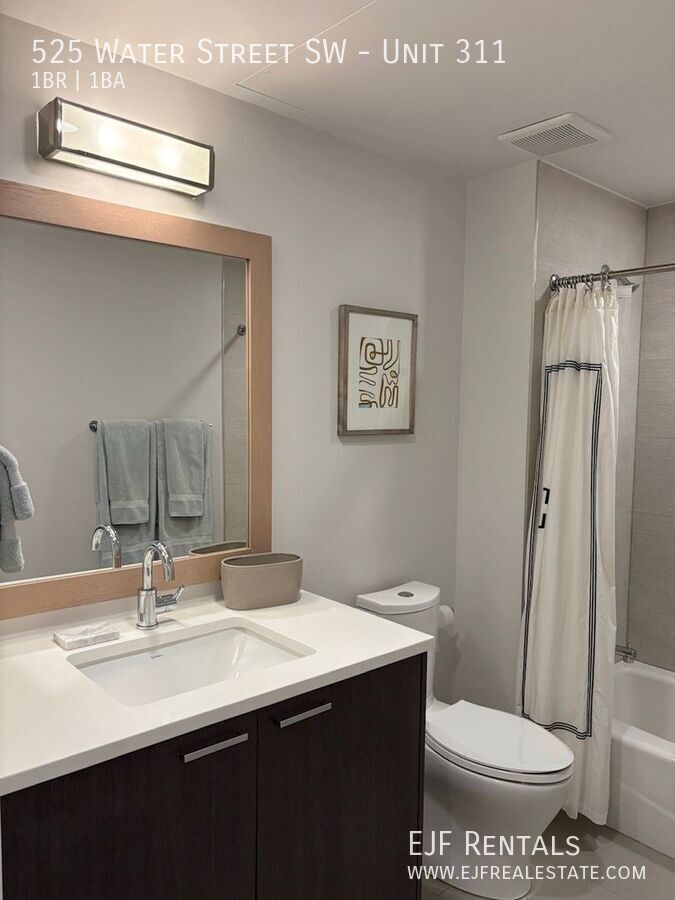 Southwest Water Front One Bedroom W/All Amenities! Fantastic Location property image