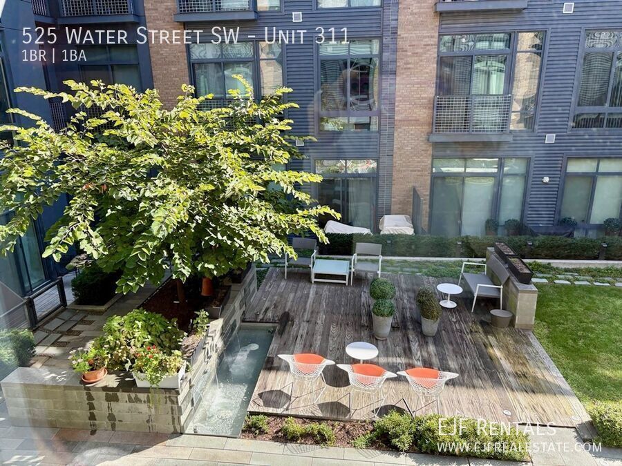 Southwest Water Front One Bedroom W/All Amenities! Fantastic Location property image