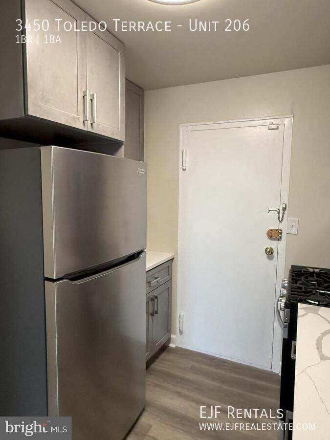 Spacious & Updated One Bedroom W/All Energy Utilties Included, Parking, Laundry on Site, & Much More! property image
