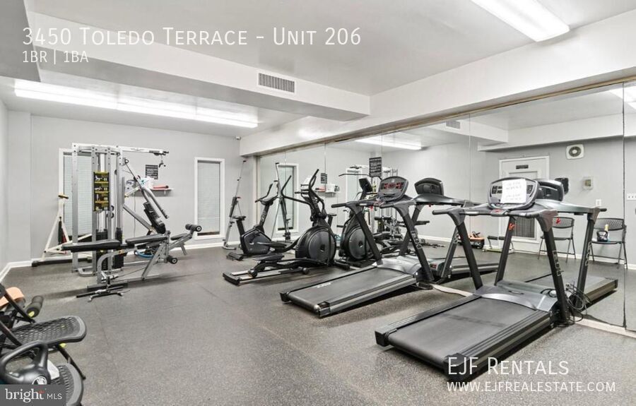 Spacious & Updated One Bedroom W/All Energy Utilties Included, Parking, Laundry on Site, & Much More! property image