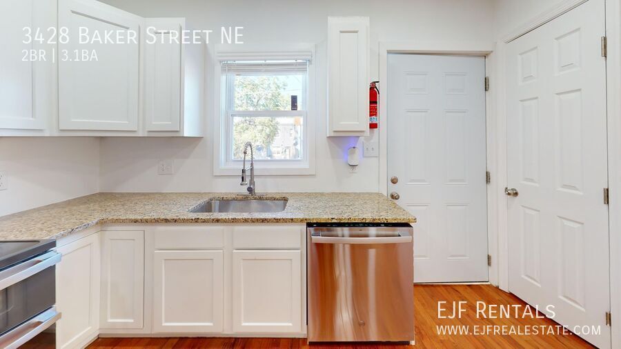 Recently Renovated Stunning Two Bedroom/Three & a Half Bathroom for Rent property image