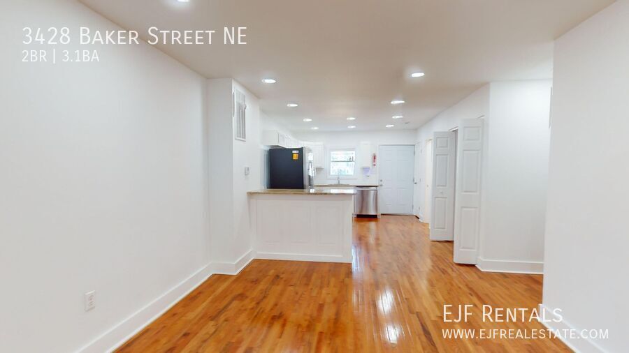 Recently Renovated Stunning Two Bedroom/Three & a Half Bathroom for Rent property image