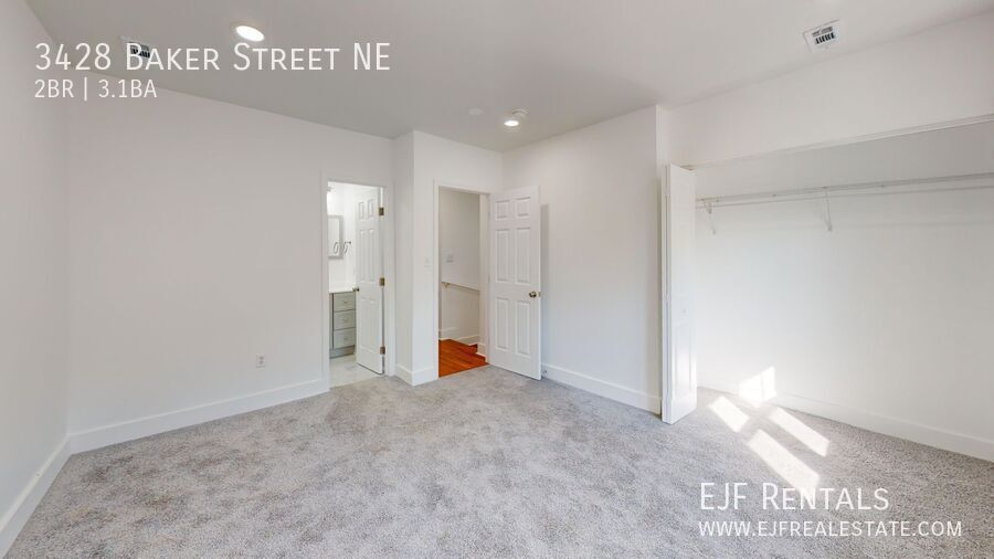 Recently Renovated Stunning Two Bedroom/Three & a Half Bathroom for Rent property image