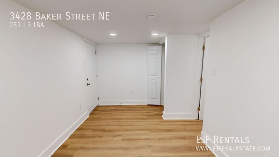 Recently Renovated Stunning Two Bedroom/Three & a Half Bathroom for Rent property image