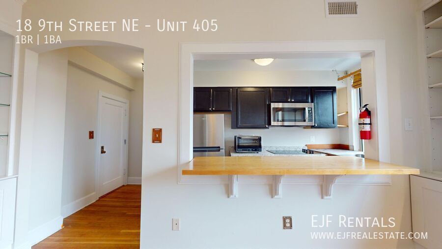 Historic Capitol Hill One Bedroom W/Open Floor Plan & Fireplace property image