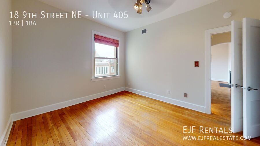 Historic Capitol Hill One Bedroom W/Open Floor Plan & Fireplace property image