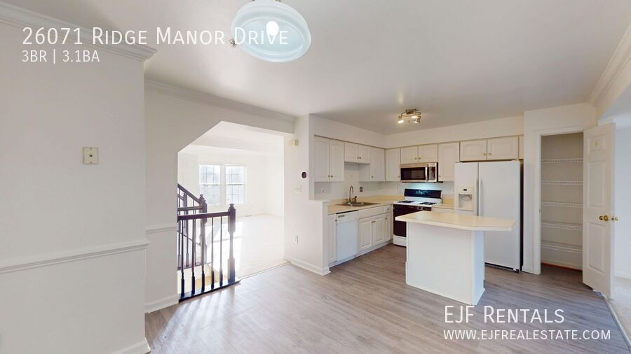 Spacious Family Three Bedroom Townhouse in Damascus! Pets Welcomed & Parking Included! property image