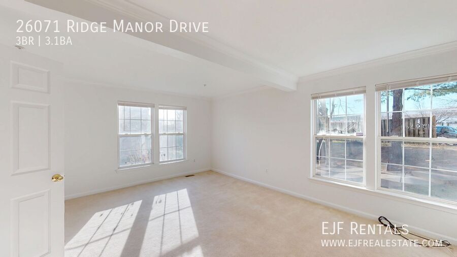 Spacious Family Three Bedroom Townhouse in Damascus! Pets Welcomed & Parking Included! property image