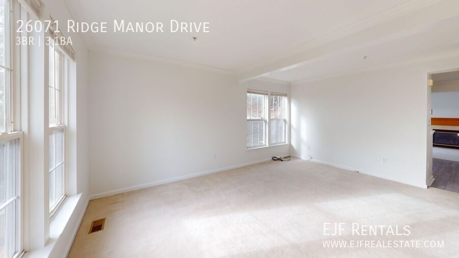Spacious Family Three Bedroom Townhouse in Damascus! Pets Welcomed & Parking Included! property image