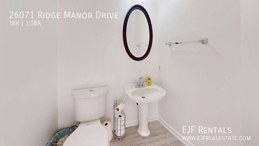 Spacious Family Three Bedroom Townhouse in Damascus! Pets Welcomed & Parking Included! property image