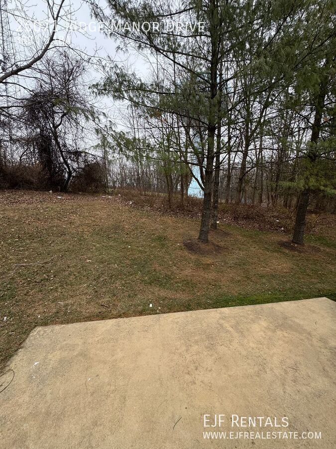 Spacious Family Three Bedroom Townhouse in Damascus! Pets Welcomed & Parking Included! property image