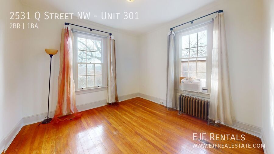Top Floor Georgetown Two Bedroom in Amazing Location! property image