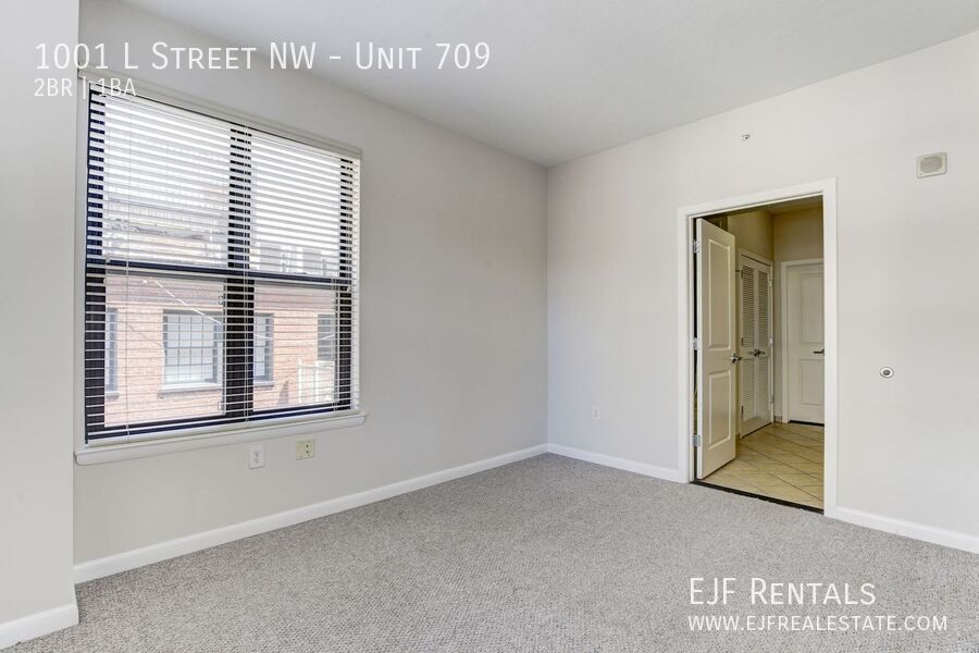 Logan Circle One Bedroom Plus Den W/Front Desk, Secured Entry, Pets Welcome, & More! property image