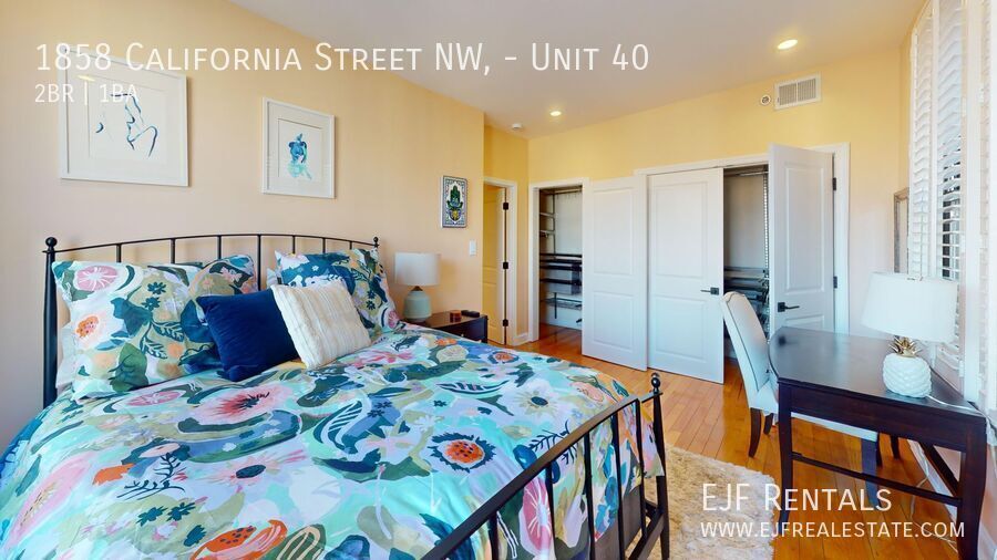 Top Floor Fully Furnished 1,000 Square Foot One Bedroom Plus Den in Kalorama property image