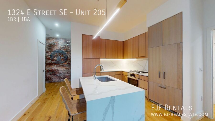 Stunning Fully Furnished Capitol Hill One Bedroom W/Parking Included! property image