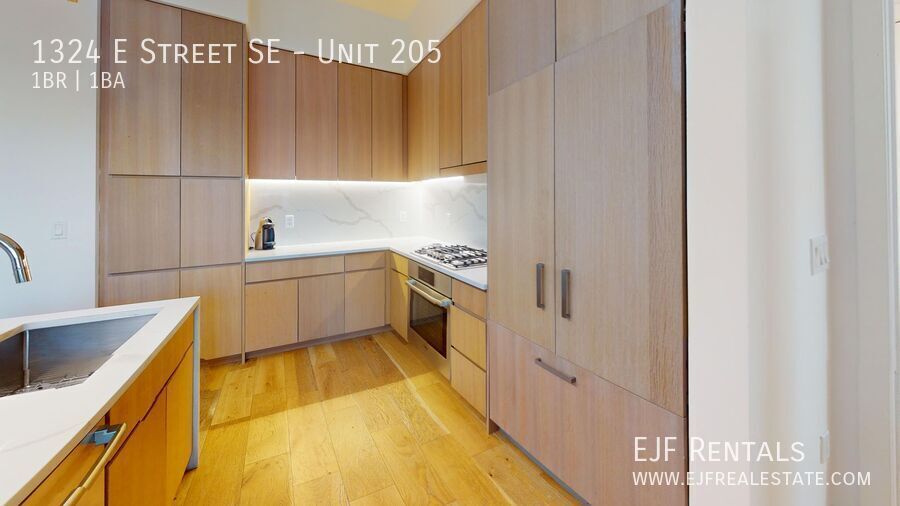 Stunning Fully Furnished Capitol Hill One Bedroom W/Parking Included! property image