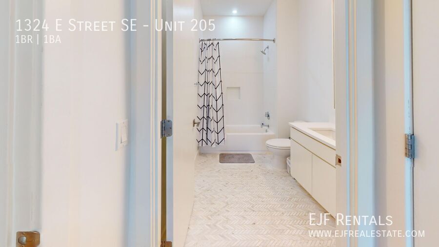 Stunning Fully Furnished Capitol Hill One Bedroom W/Parking Included! property image