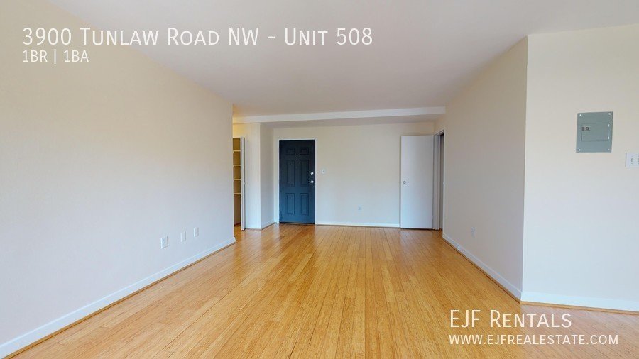 Massive One Bedroom One Bath in Glover Park with All Utilities Included and Parking! property image