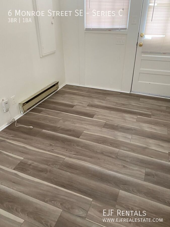 Cute Downtown Duplex by W&OD Trail property image